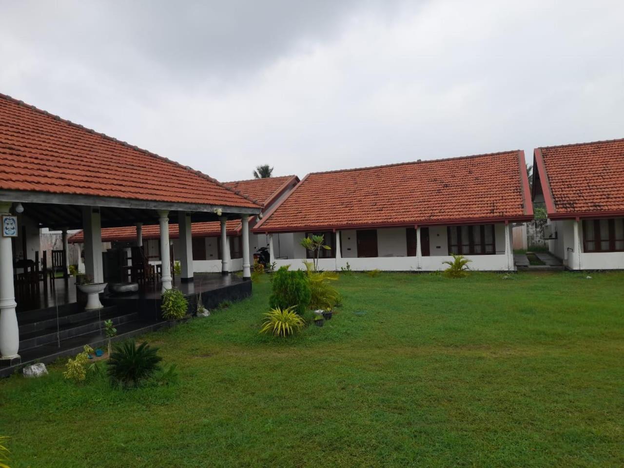Hotel Blu Marine Nilaveli Trincomalee Exteriér fotografie